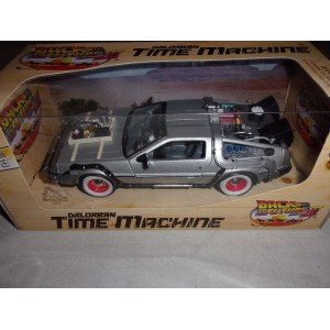 1/24 VOITURE DU FILM DELOREAN "RETOUR VERS LE FUTUR" EPISODE 3-1987-WELLY22444